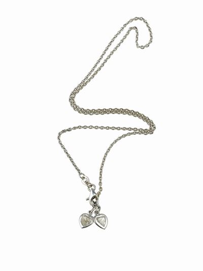 Girocollo con diamanti taglio cuore, montatura in oro bianco 750/1000