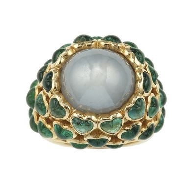 Capello. Anello con Zaffiro Stellato e Smeraldi