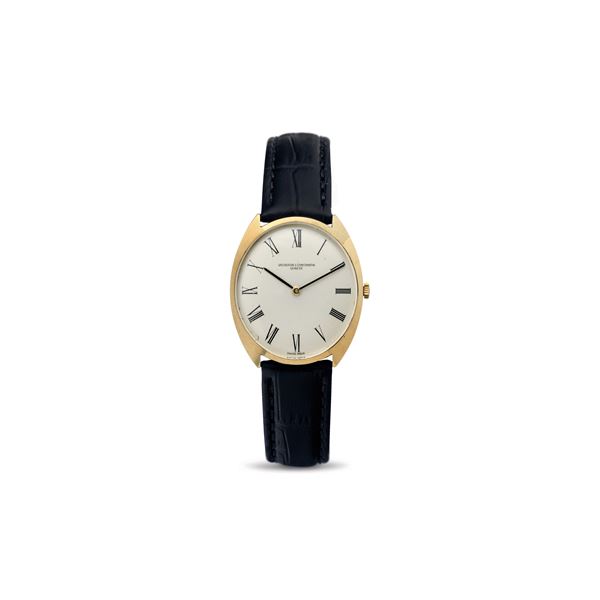 Vacheron &amp; Constantin - Elegante orologio di forma tonneau in oro giallo 18k solo tempo carica manuale, quadrante Argentè con numeri Romani