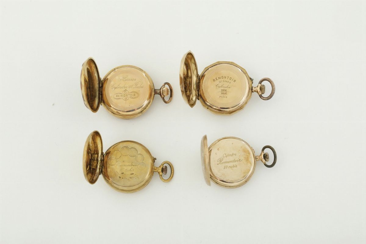Lotto di 3 Monachine con Cassa in Oro (due 18k, uno 12k) e uno in Metallo
