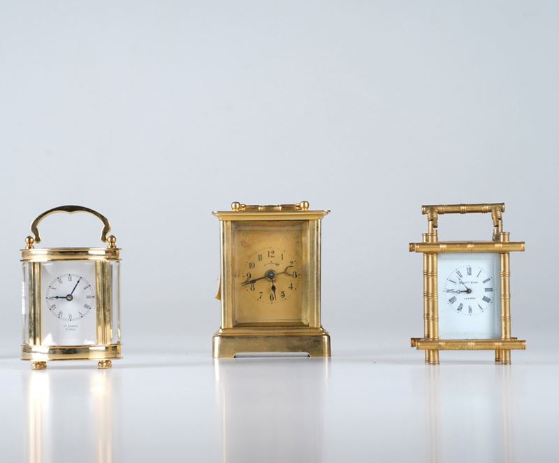 3 cappuccine di diverse dimensioni  - Auction Pendulum and clocks - Cambi Casa d'Aste