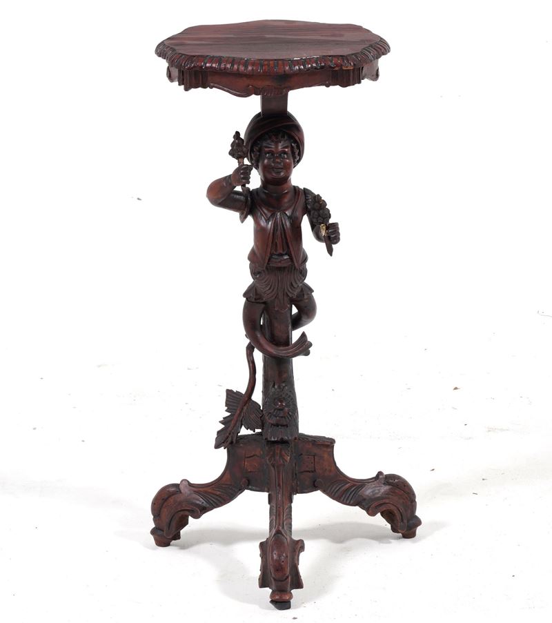 Gueridon in legno intagliato e laccato, XIX secolo  - Asta Antiquariato - Cambi Casa d'Aste
