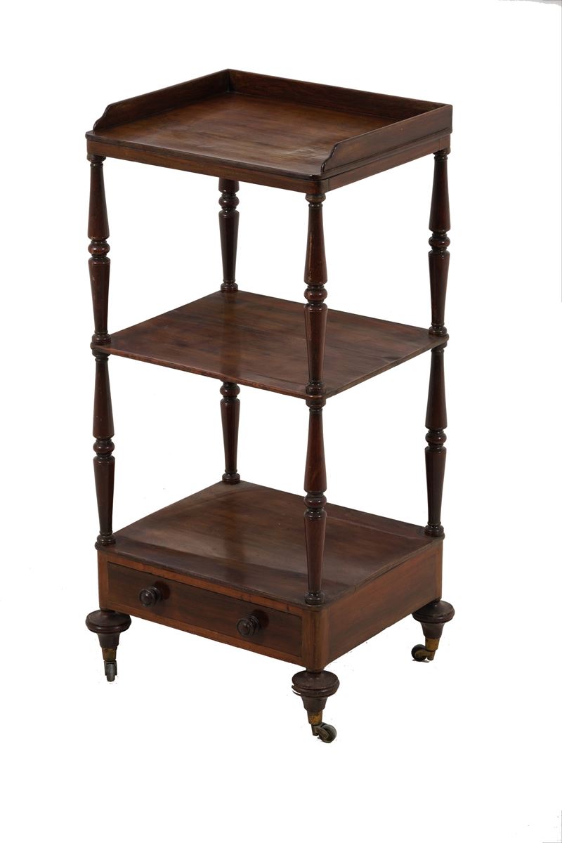 Etagere a 3 ripiani  - Auction Antique - Cambi Casa d'Aste