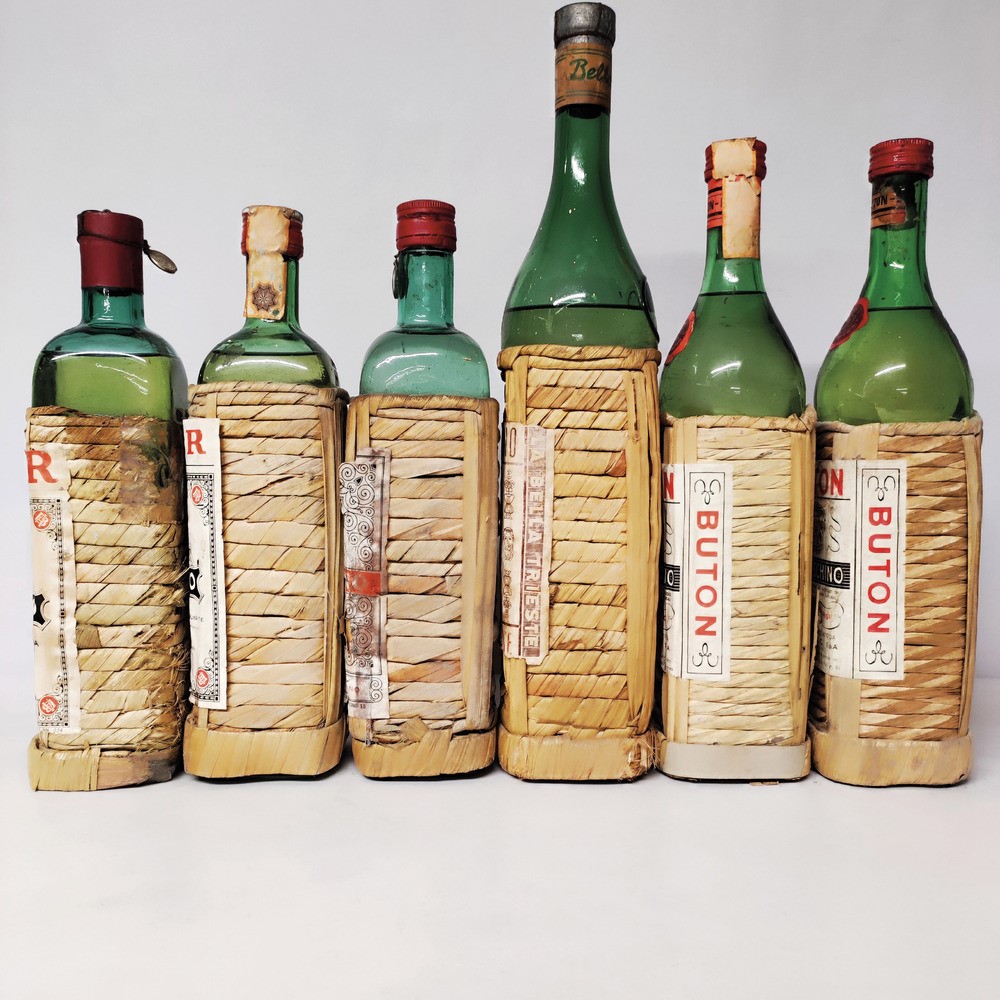 Baker, Ape, Bella Trieste, Buton, Maraschino