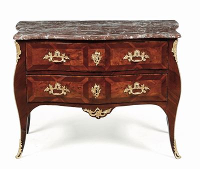 Commode Luigi XV Lastronata in Essenze Pregiate. Francia, XVIII Secolo