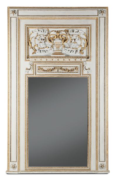 Caminiera in Legno Intagliato, Laccato e Dorato. Fine XVIII Secolo