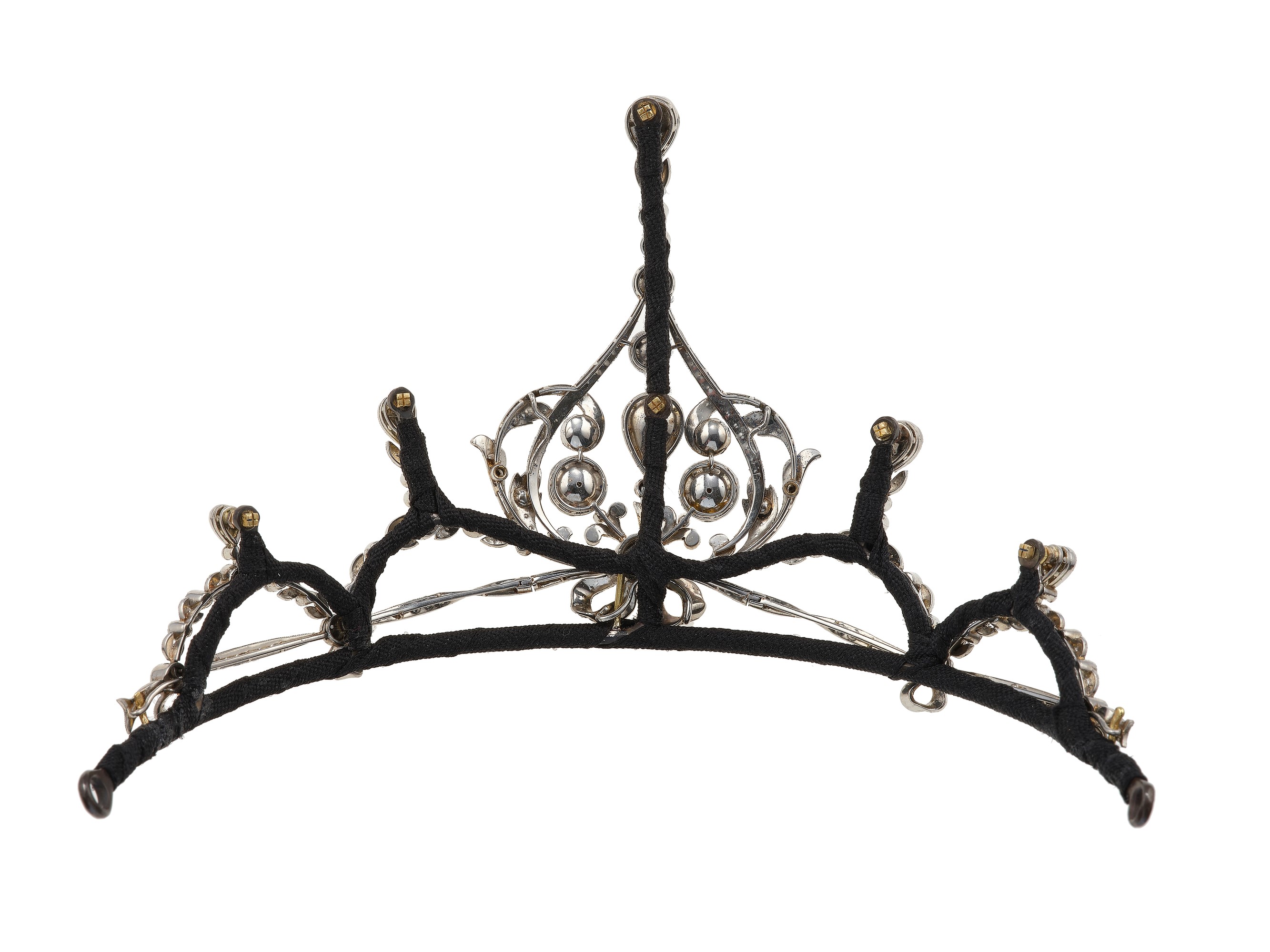 Tiara in montatura in platino con diamanti di vecchio taglio e diamanti taglio rosa