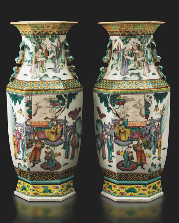 Coppia di grandi vasi Famiglia Rosa, a decoro di scene di vita comune, Cina, Dinastia Qing, epoca Guangxu (1875-1908) 