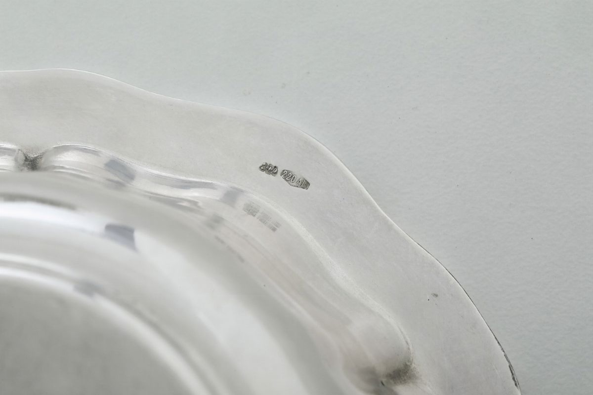 Dodici Ciotole con Piattino. Argenteria Italiana del XX Secolo. Argentiere Gianni Pietrasanta & C...