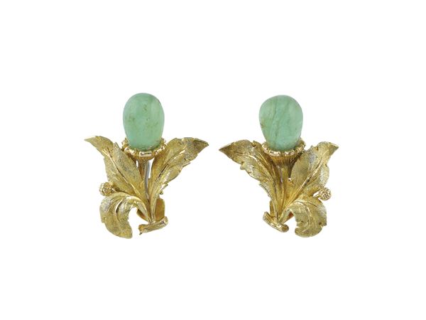 Pair of gold and emerald earrings. Signed Bucellati