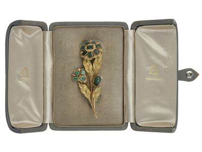 Buccellati, Spilla con smeraldi