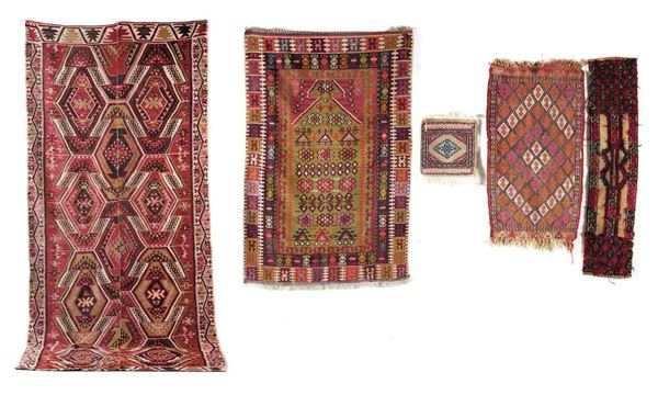 Lotto di 5 tappeti di diversa manifattura e dimensione kilim ed un piccolo pakistano