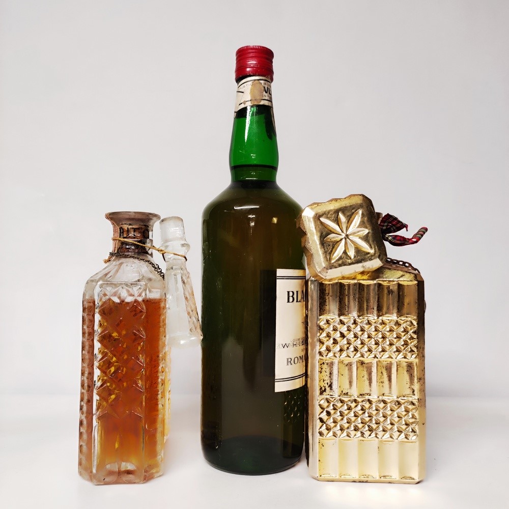 Gold Star, Black Horse, Red Hills, Scotch Whisky