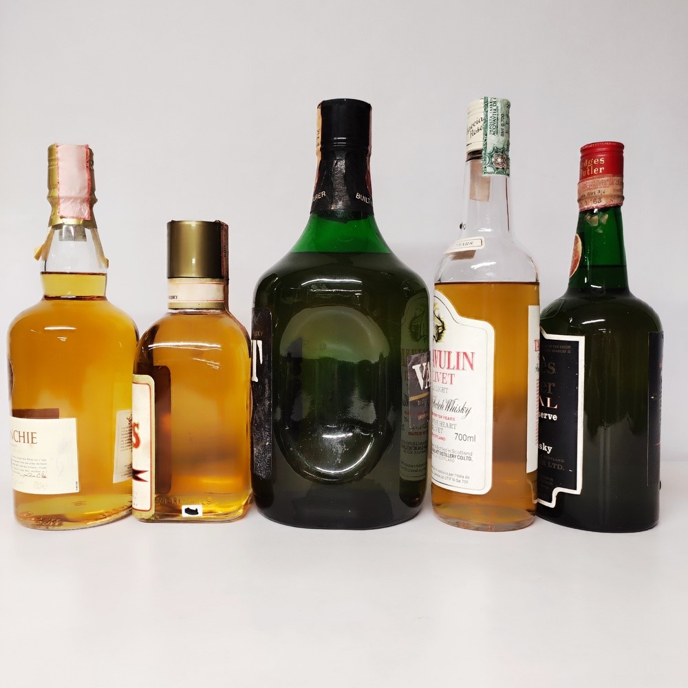 Glenkinchie, Red Hills, Vat69,tamnavulin, Hedges Butler, Scotch Whisky