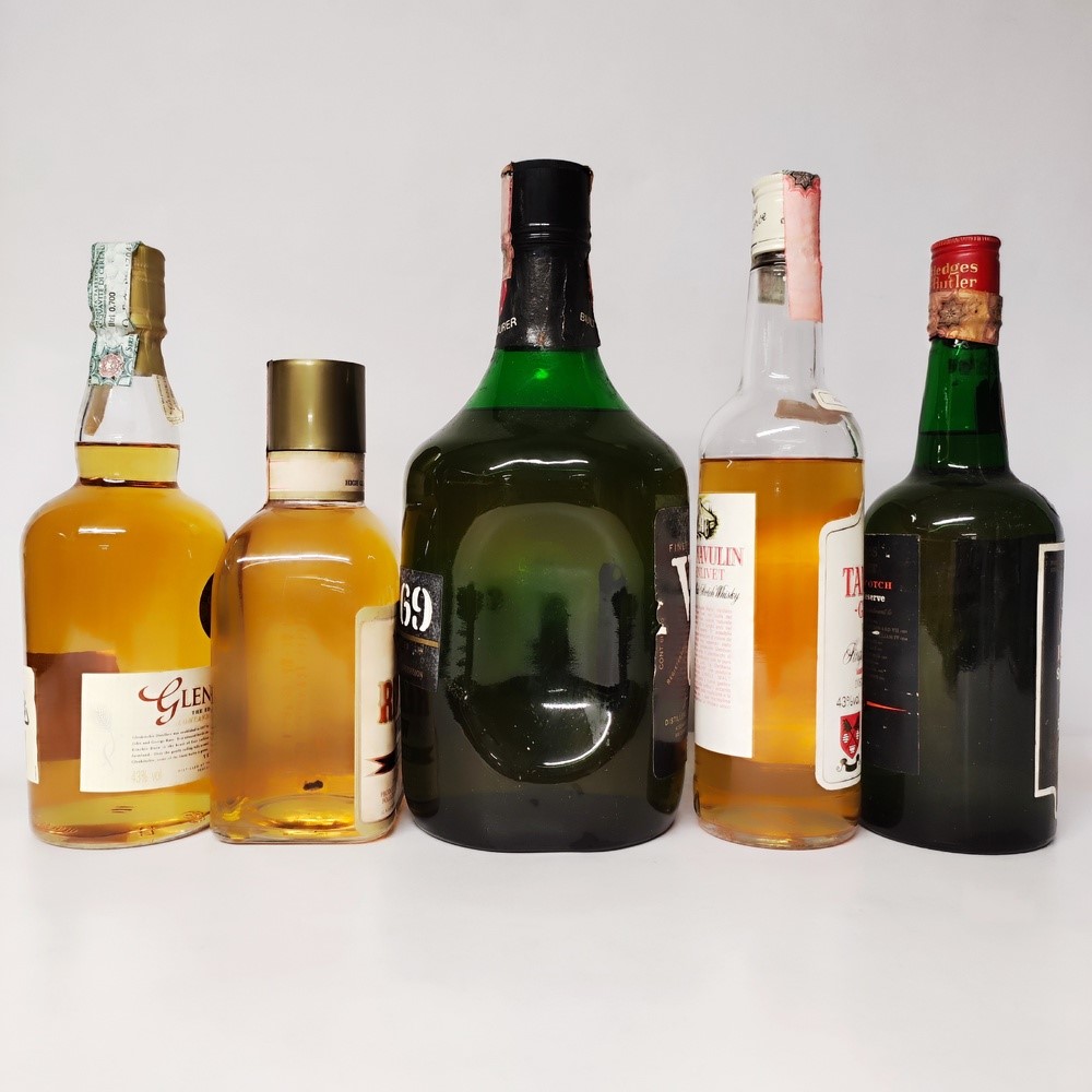 Glenkinchie, Red Hills, Vat69,tamnavulin, Hedges Butler, Scotch Whisky