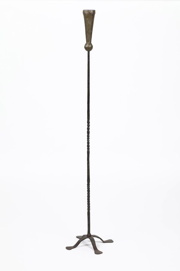 Portacero in ferro battuto. XVI-XVII secolo