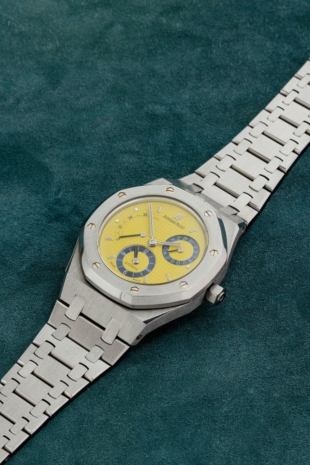 Audemars Piguet - Iconico e Ricercato Orologio da Polso Royal Oak Dual Time "giallo Ferrari" in A...