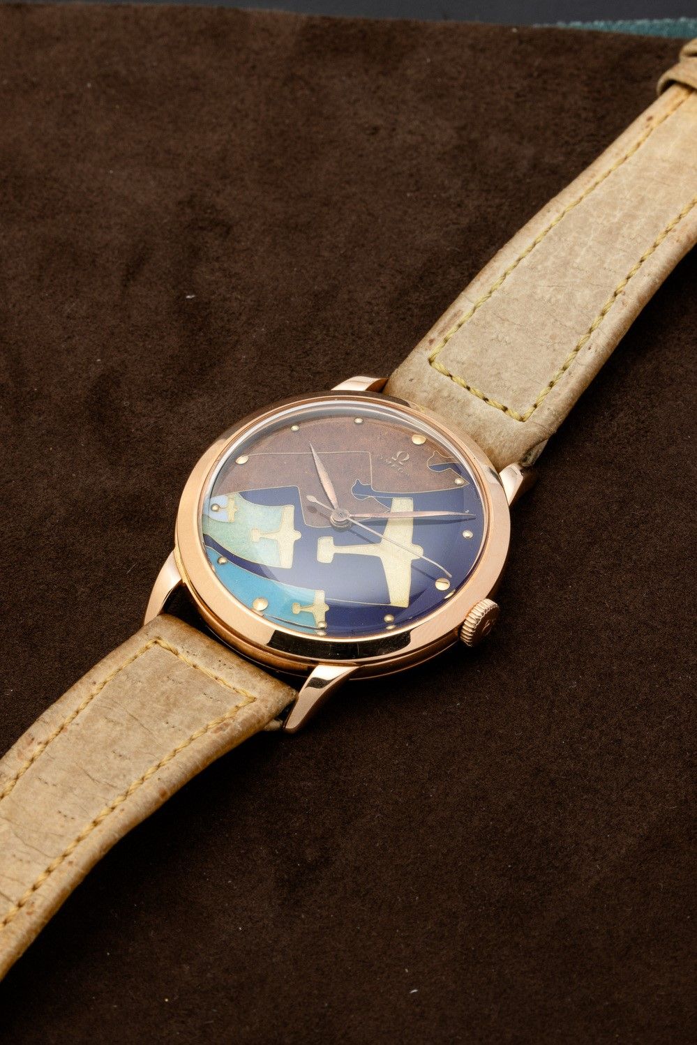 Omega - Raro e Attraente Orologio da Polso in Oro Rosa 18k Quadrante in Smalto Cloisonnè Raffigur...