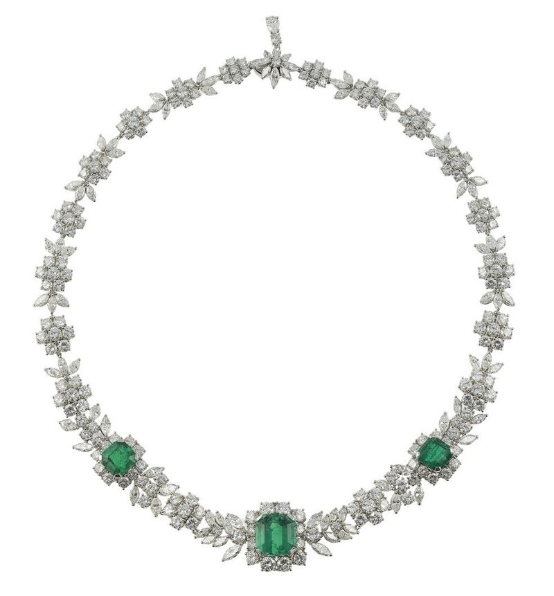 Girocollo con 3 smeraldi Colombia per ct. 14.00 circa e diamanti  - Asta Fine Jewels - Cambi Casa d'Aste