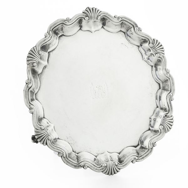 Salver. Londra, 1893. Argentiere Goldsmiths & Silversmiths Co. - William Gibson & Lawrence Langman