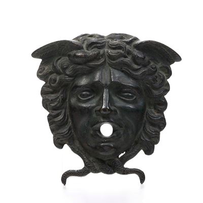 Placca in bronzo patinato raffigurante Medusa, XIX secolo