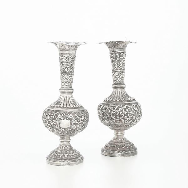 Due vasi. Arte ottomana del XIX-XX secolo