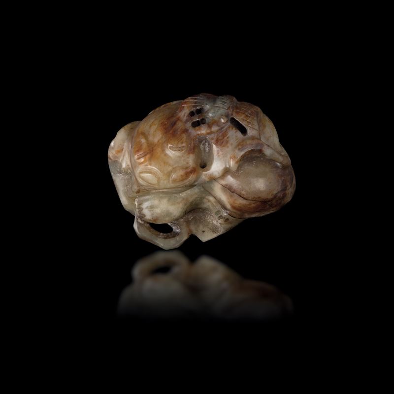 A small jade animal, China, Ming Dynasty  - Auction Fine Chinese Works of Art - Cambi Casa d'Aste