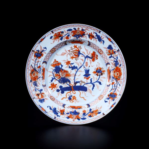 Piatto in porcellana Imari, Giappone, XVIII secolo