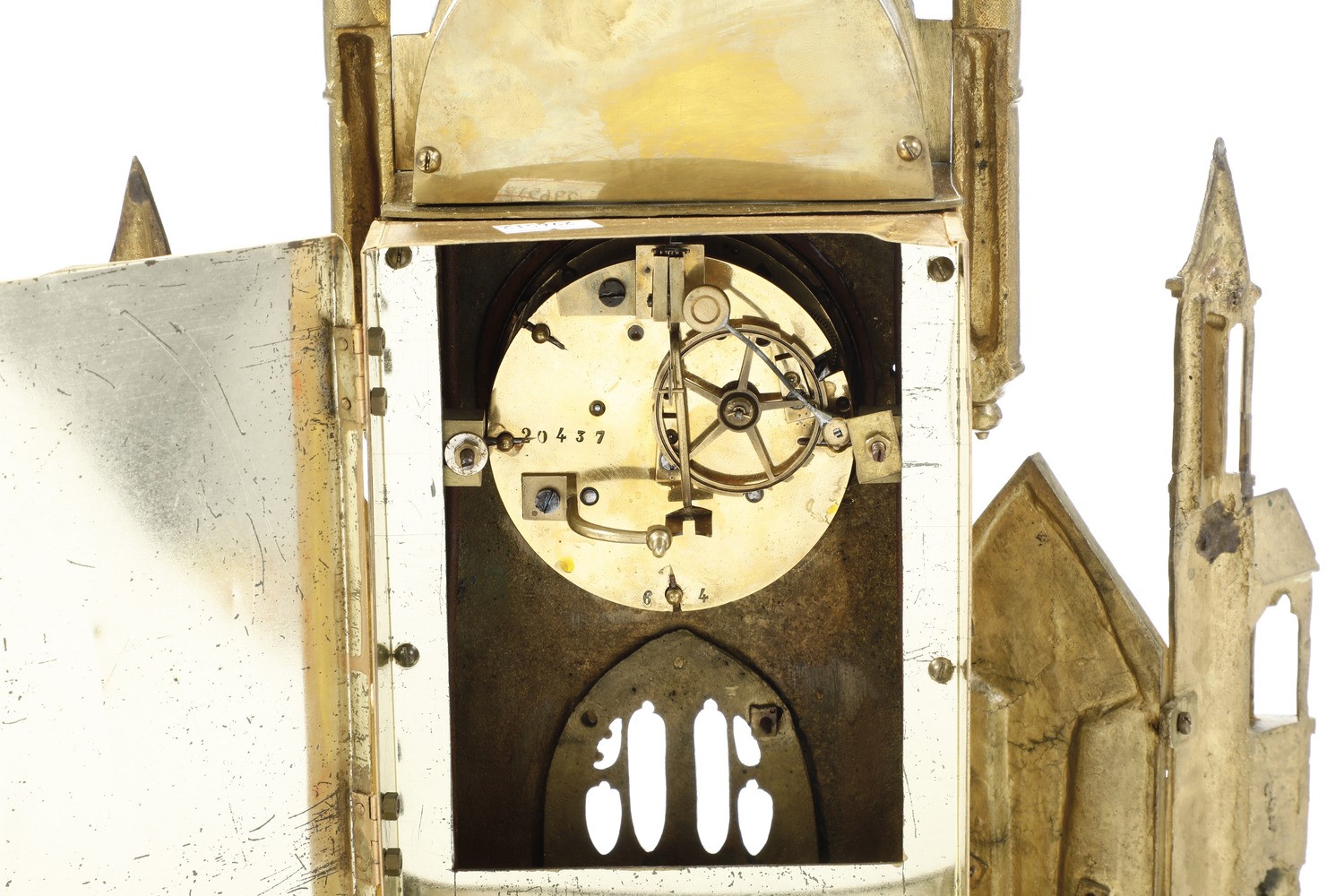 Pendola da tavolo in bronzo dorato e cesellato, stile architettonico, XIX-XX secolo