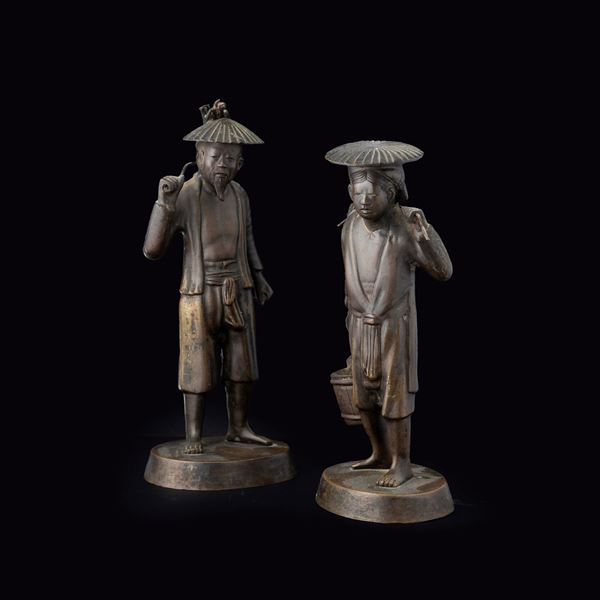 Due figure di contadini in bronzo, Cina, XX secolo