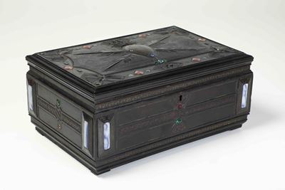 Scrigno in Ebano Scolpito Decorato con Pietre Dure e Semipreziose Datato 1880