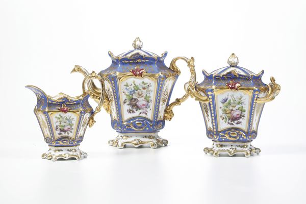 Caffettiera, lattiera e zuccheriera, XIX secolo.