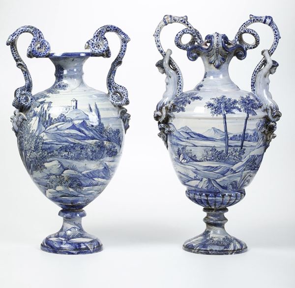 Coppia di grandi vasi. Liguria, XX secolo.