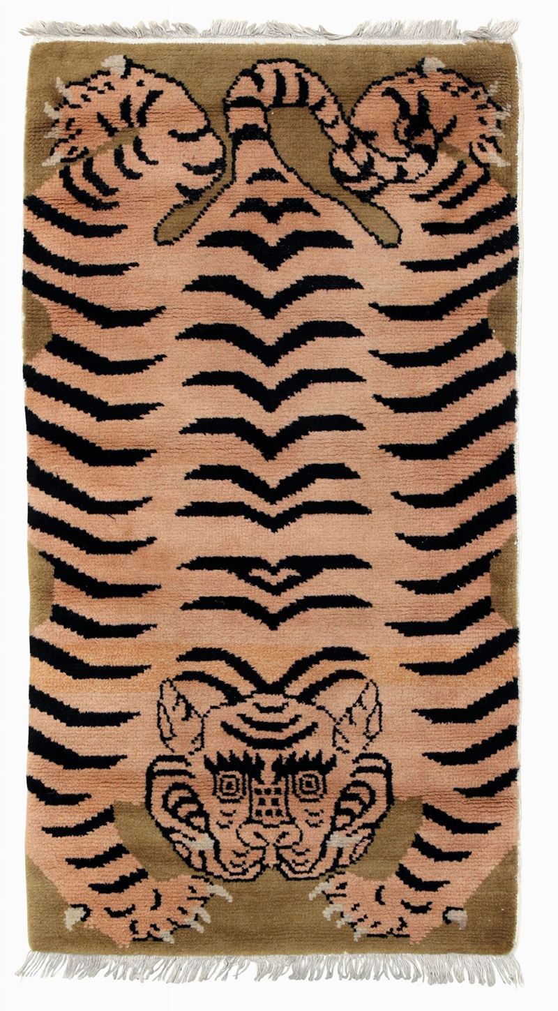 Tappeto Tibet XX secolo  - Asta Tappeti Antichi - Cambi Casa d'Aste