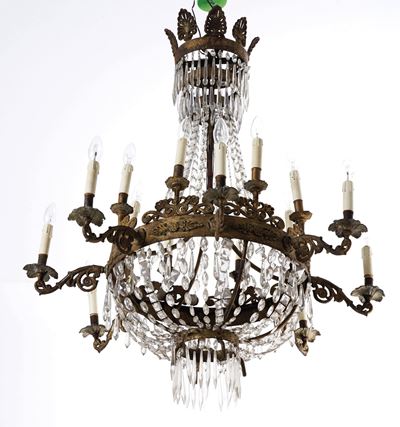 Lampadario in Metallo con Gocce in Cristallo