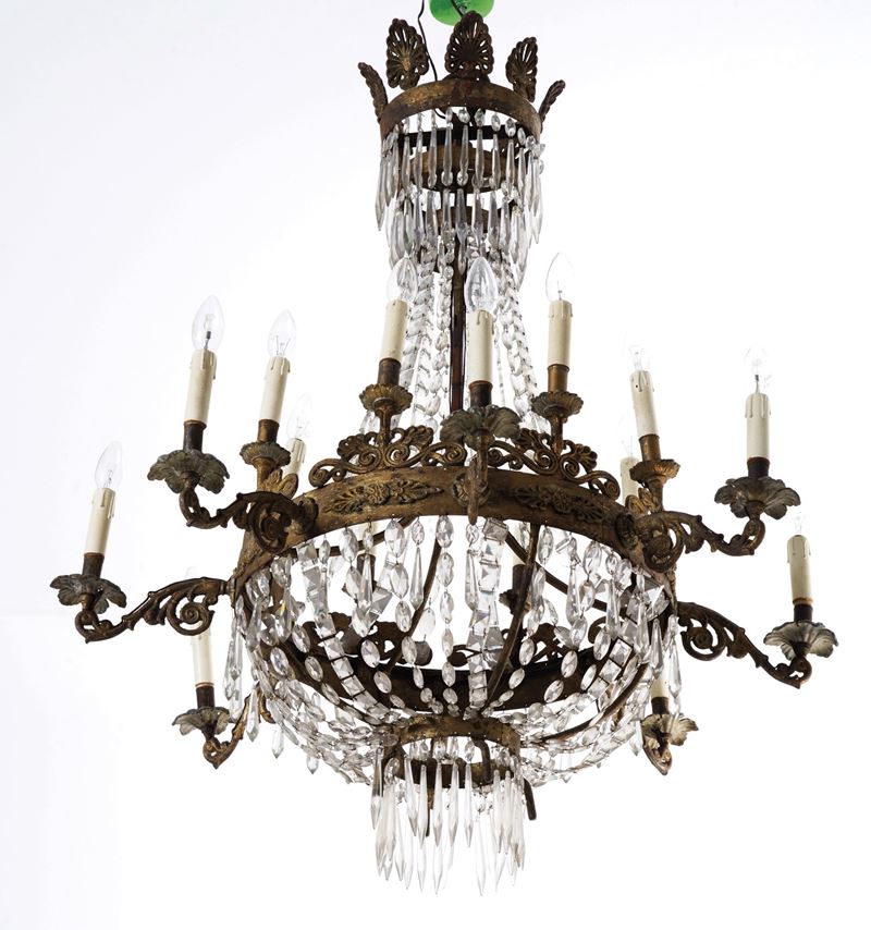 Lampadario in metallo con gocce in cristallo  - Auction Antique - Cambi Casa d'Aste