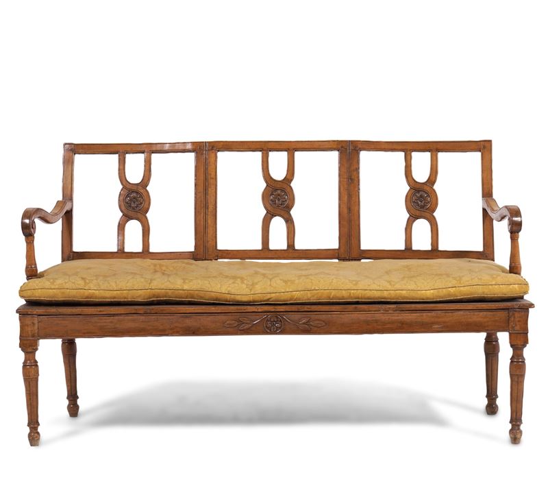 Divanetto a tre posti in legno. Piemonte, XVIII-XIX secolo  - Auction Antique - Cambi Casa d'Aste