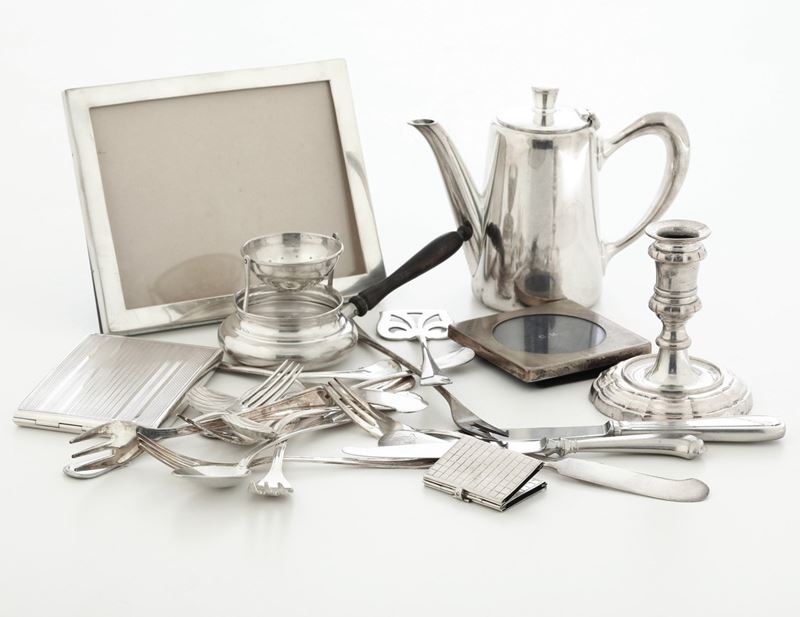 Lotto di oggetti in argento e metallo argentato  - Auction Silverware - Cambi Casa d'Aste