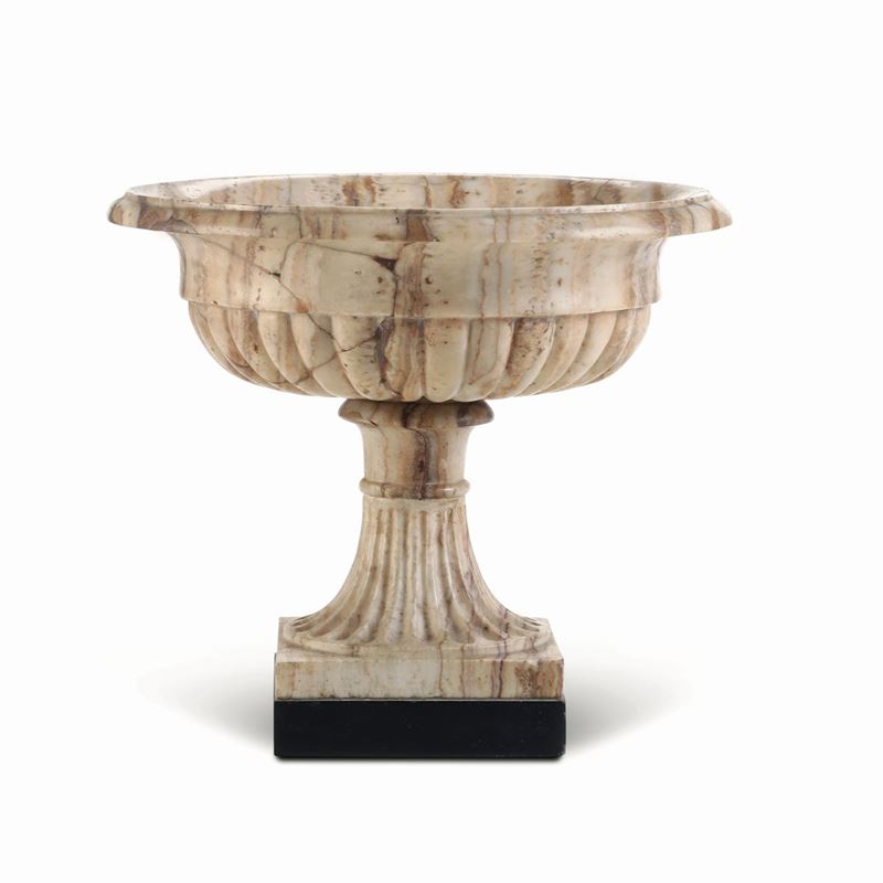 Tazza di gusto archeologico. Lapicida neoclassico italiano del XIX secolo (Roma ?)  - Asta Dimore Italiane - Cambi Casa d'Aste