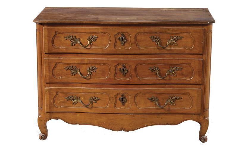 Como a tre cassetti in lwgno intagliato. XVIII secolo  - Auction Antique - Cambi Casa d'Aste