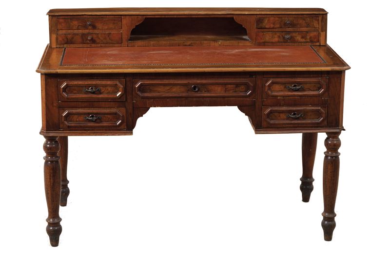 Scrivania lastronta in radica. XIX-XX secolo  - Auction Antique - Cambi Casa d'Aste