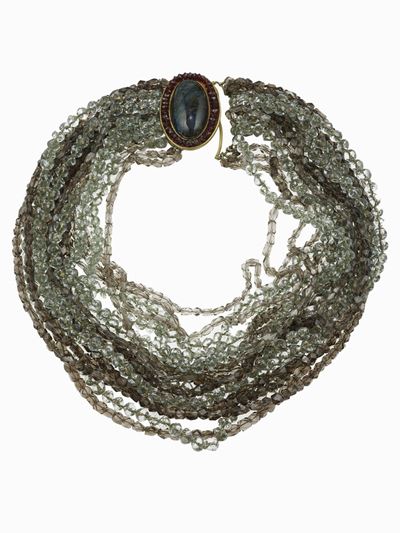 Collana multifilo con labradorite, paste vitree e quarzi, fermaglio in lega metallica dorata