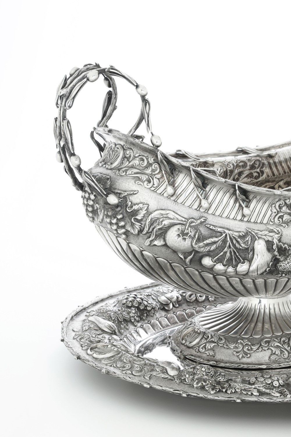Centrotavola con Vassoio. Argenteria Artistica Siciliana del XX Secolo, Argentiere Stancampiano P...