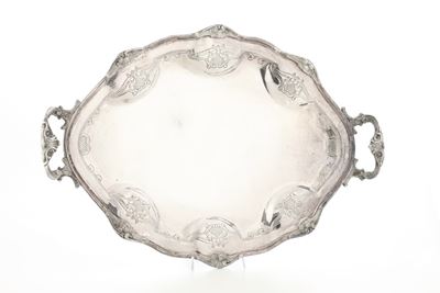 Eugenio Stancampiano, Vassoio biansato in argento, Palermo, XX secolo