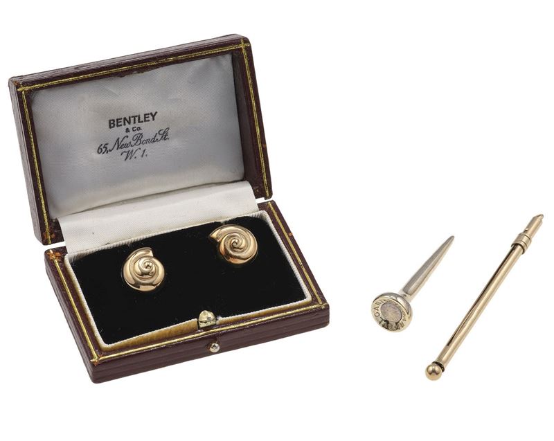 Group of low-karat gold and silver 925 accessories. Tee signed Bulgari  - Auction Vintage Jewellery - Cambi Casa d'Aste