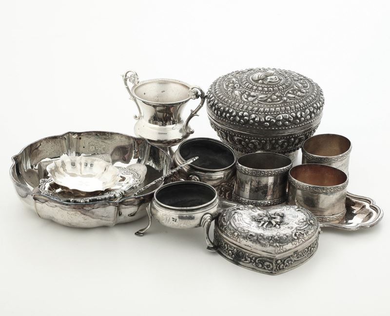 Un lotto di piccoli oggetti in argento  - Asta Argenti - Cambi Casa d'Aste