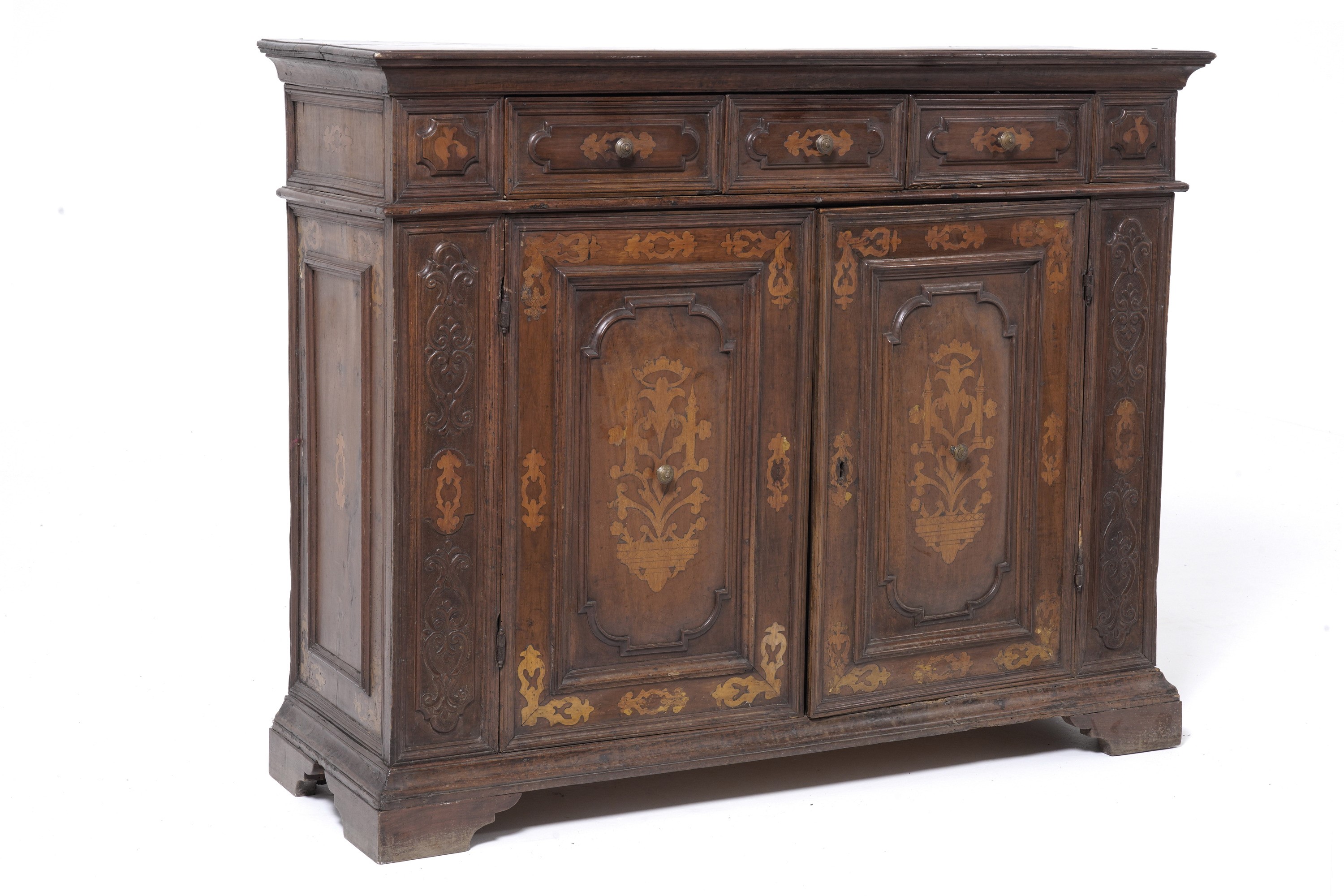 Credenza in Noce Intarsiato. XVII Secolo