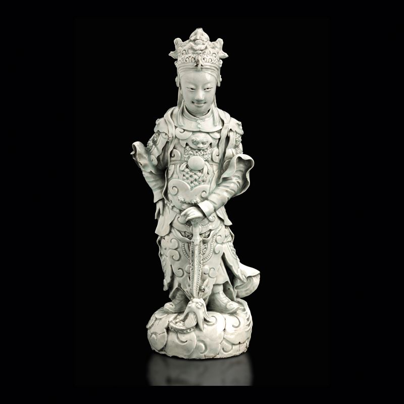 Grande ed importante figura in porcellana Celadon, Cina, Dinastia Qing, epoca Qianlong (1736-1796)   - Asta Fine Chinese Works of Art - Cambi Casa d'Aste