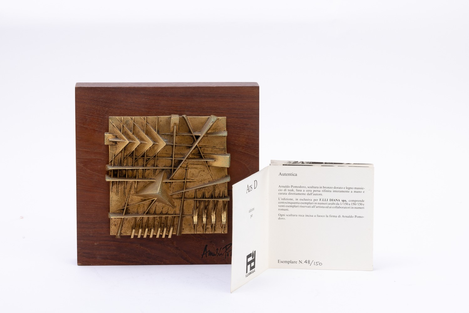 Arnaldo Pomodoro - Rilievo Quadrato