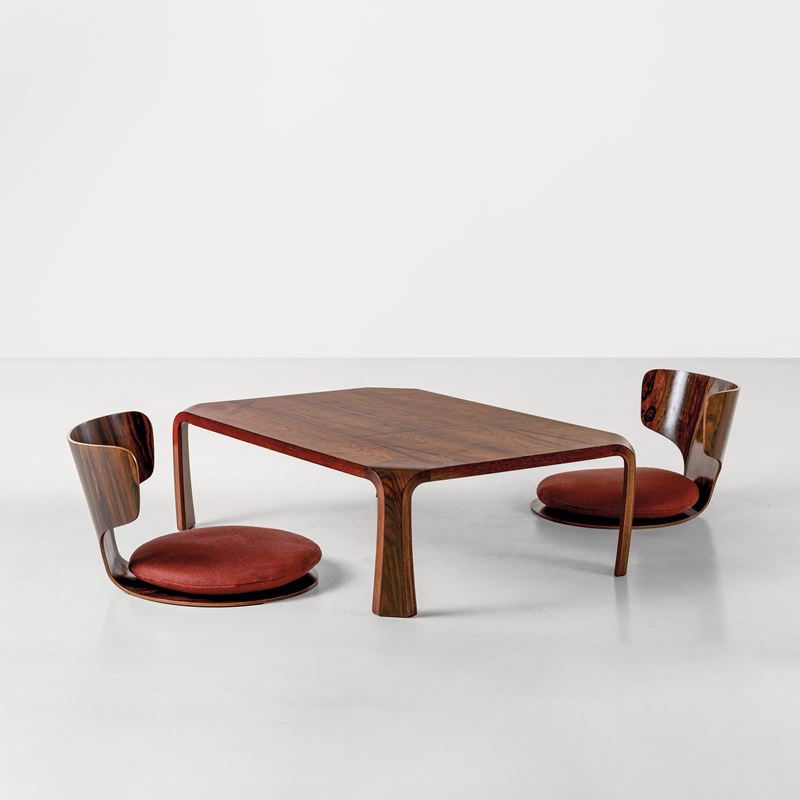 Isamu Kenmochi e Saburo Inui : Set di tavolo e due sedie  - Asta Fine Design - Cambi Casa d'Aste